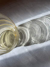 Charger l'image dans la galerie, Carafe à liqueur - Verre bombé jaune