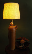 Charger l'image dans la galerie, lampe à poser en céramique upcyclée