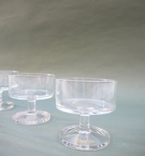 Charger l'image dans la galerie, Verres à pied Luminarc - Verre transparent et verre fumé