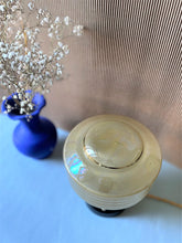 Charger l'image dans la galerie, lampe à poser vintage fait-main
