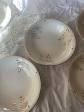 Charger l'image dans la galerie, Assiettes creuses vintage - Boch La Louvière - 5 unités
