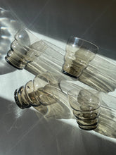 Charger l'image dans la galerie, Verres à shot ou à liqueur années 70
