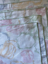 Charger l'image dans la galerie, serviette vintage en tissu
