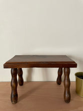 Charger l'image dans la galerie, tabouret en bois ancien
