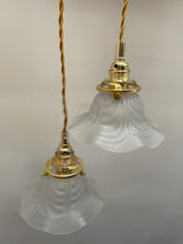 Charger l'image dans la galerie, lampe vintage en verre
