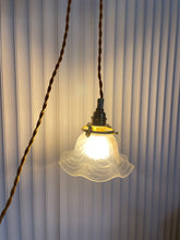 Charger l'image dans la galerie, lampe vintage fait-main en france
