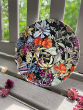 Charger l'image dans la galerie, PLAT A TARTE EN PORCELAINE
