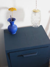 Charger l'image dans la galerie, Meuble d'appoint Art déco - Teinte bleu nuit
