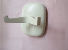 Charger l'image dans la galerie, Patère murale vintage 70's - Métal blanc
