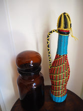 Charger l'image dans la galerie, carafe scoubidou vintage
