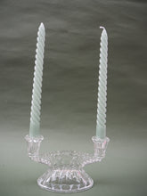 Charger l'image dans la galerie, Chandelier vintage en verre ciselé - Deux branches
