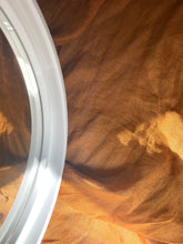 Charger l'image dans la galerie, Miroir 70’s rond - Gilac pour Prisunic
