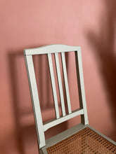 Charger l'image dans la galerie, CHAISE VINTAGE EN BOIS
