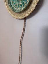 Charger l'image dans la galerie, Applique murale en osier Palma- Panier marron moyen et petit panier en rotin
