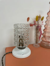 Charger l'image dans la galerie, Lampe à poser vintage - Globe en verre en pointe de diamants, socle en céramique
